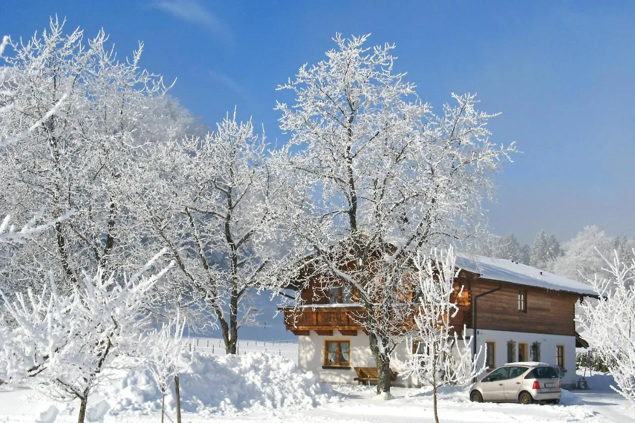 Ferienwohnungen Wanderparadies اسخو ام شيمغاو 0*,  ألمانيا
